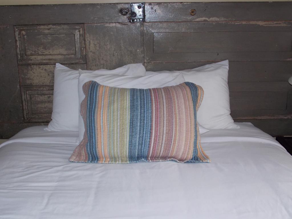 Pittsfield William Watson Hotel (Adults Only) מראה חיצוני תמונה