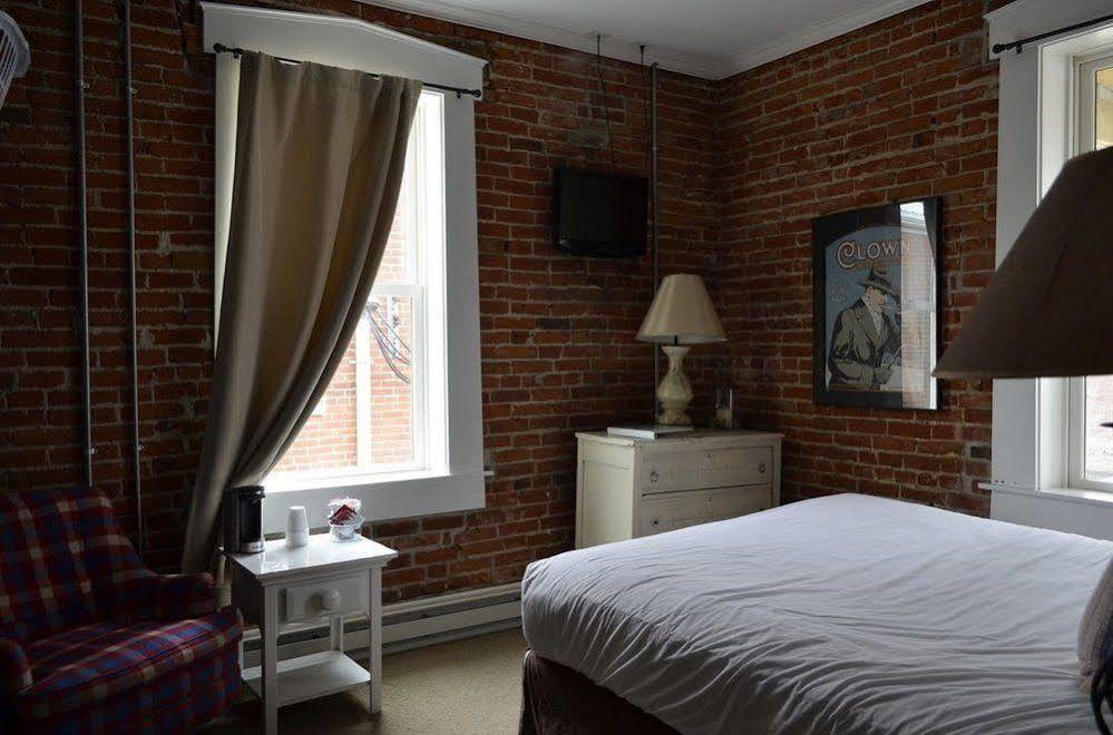 Pittsfield William Watson Hotel (Adults Only) מראה חיצוני תמונה